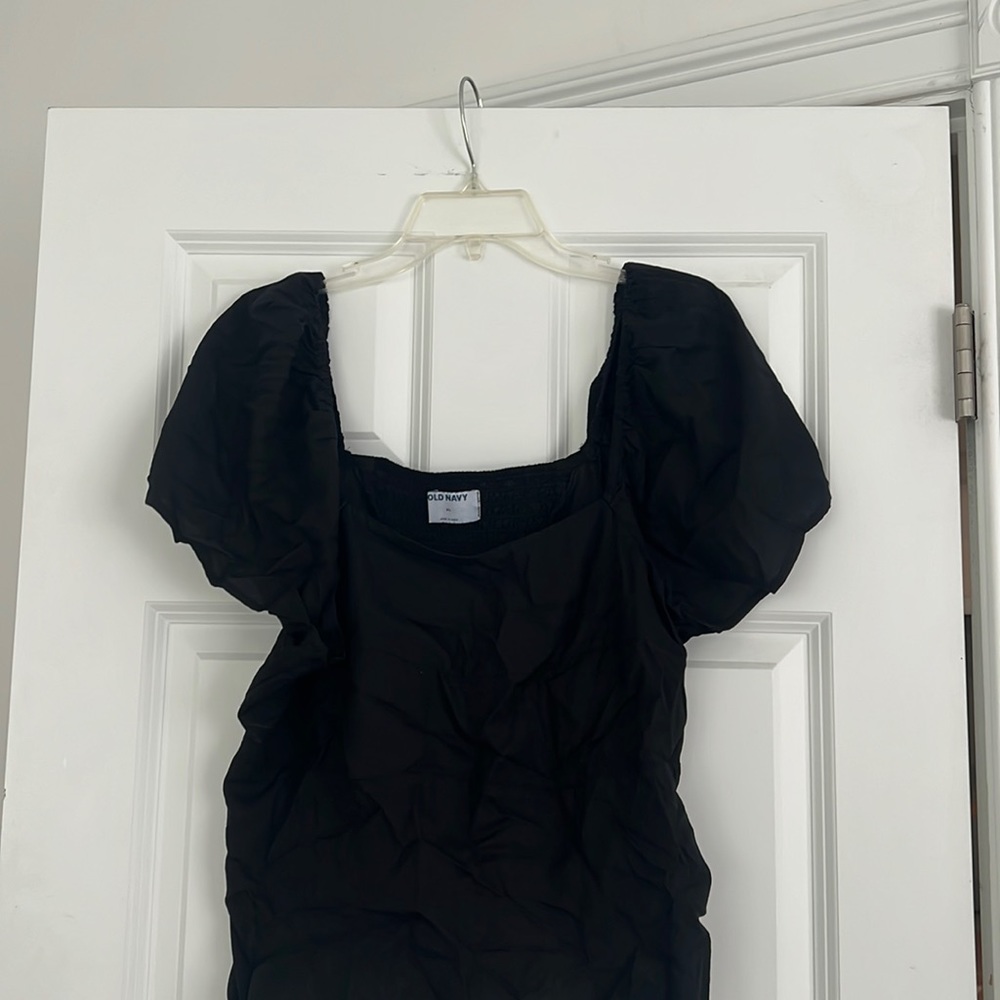 Women’s old navy black blouse, size XL (runs small)
